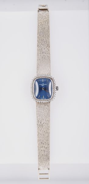 Women's wristwatch with diamonds